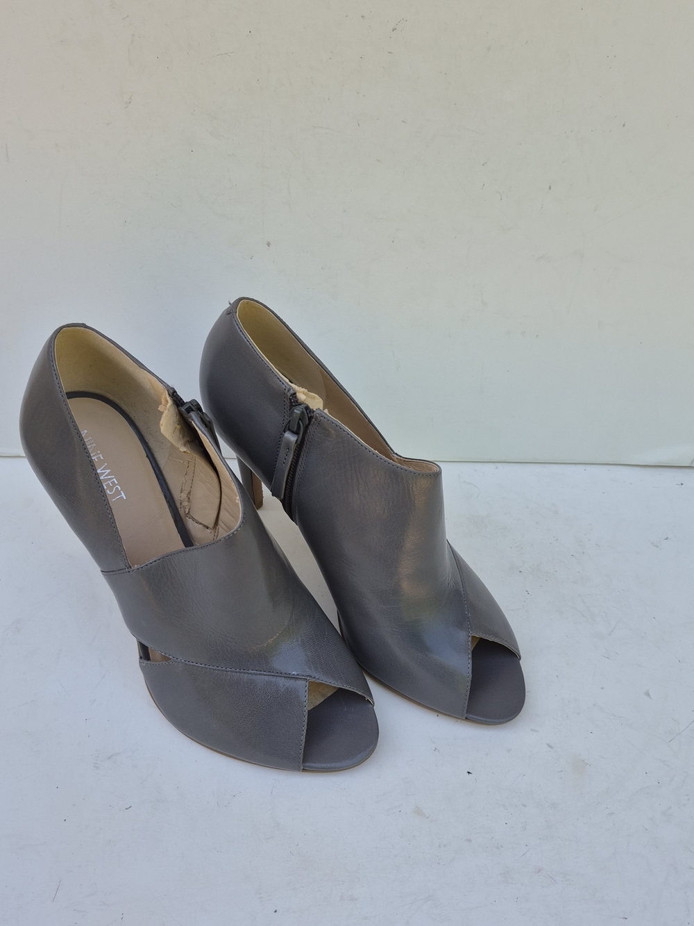 Nine West Charcoal Gray Leather Peep-Toe Heels - 9